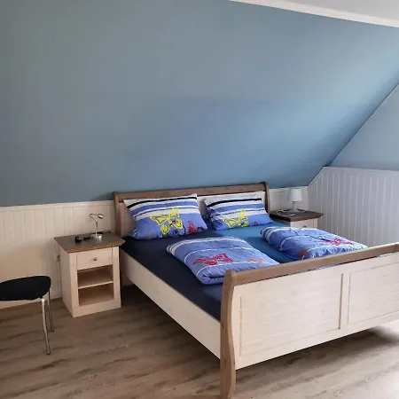 Апартаменты Urlaub Im Blauen Haus